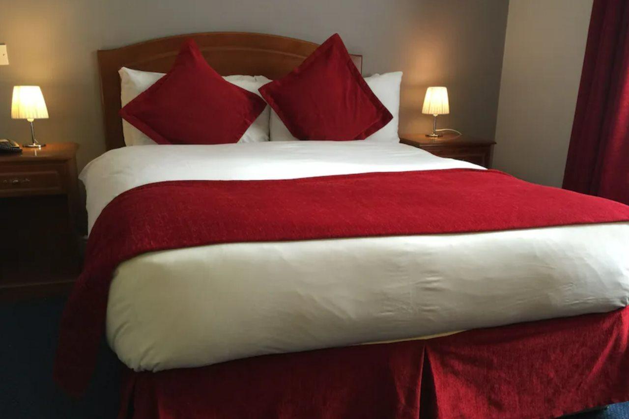 דבלין Charleville Lodge Hotel מראה חיצוני תמונה
