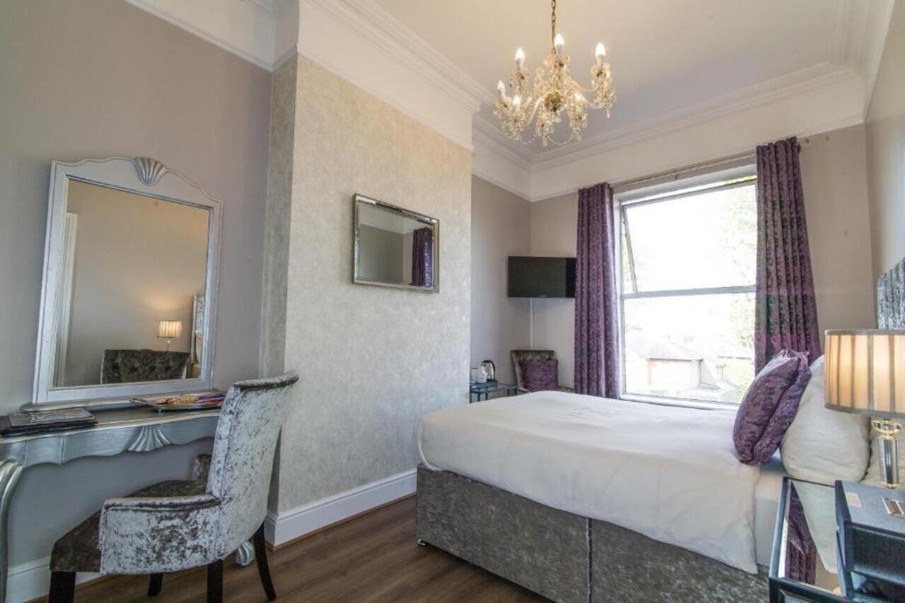 דבלין Charleville Lodge Hotel מראה חיצוני תמונה
