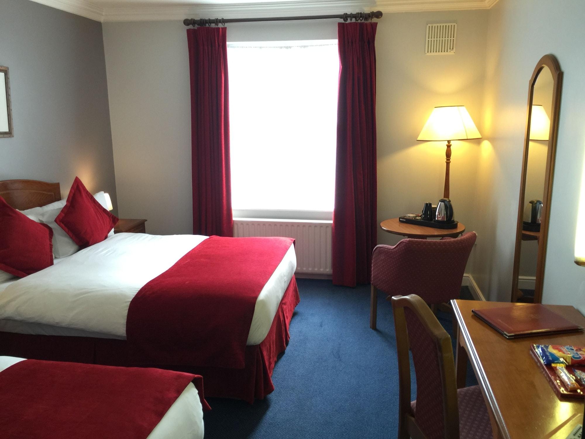 דבלין Charleville Lodge Hotel מראה חיצוני תמונה