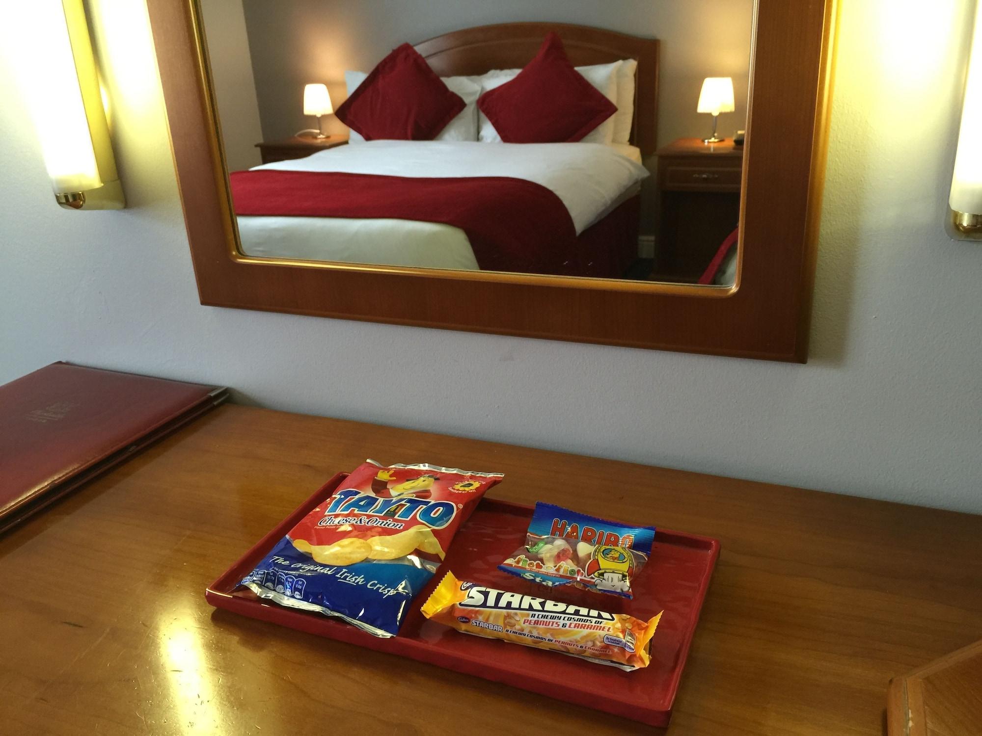 דבלין Charleville Lodge Hotel מראה חיצוני תמונה