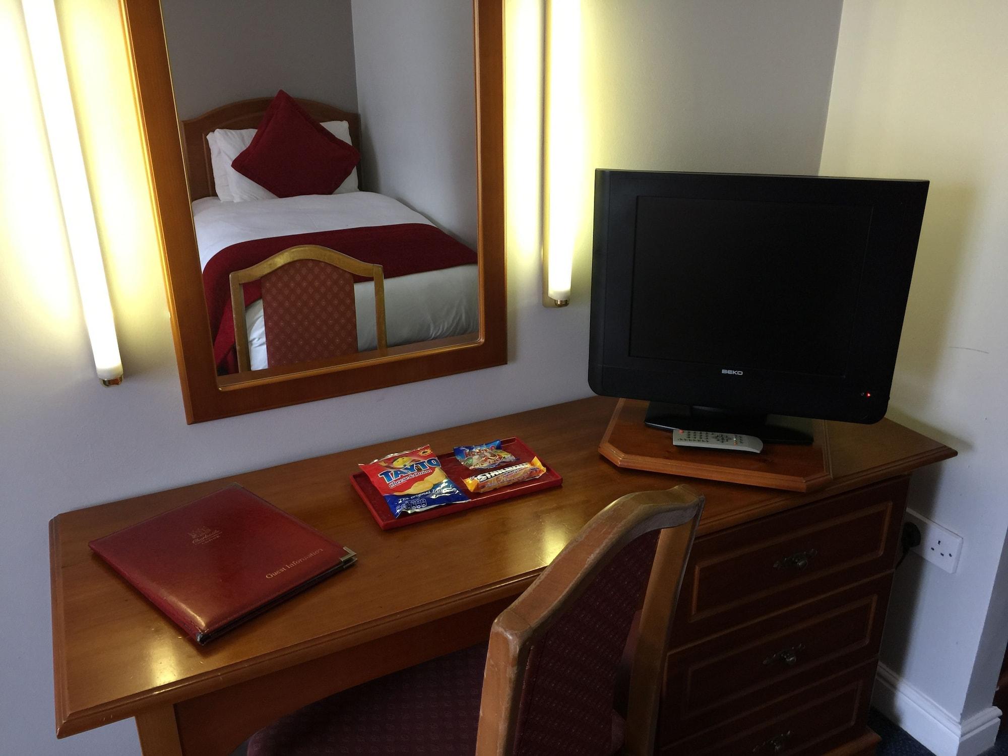 דבלין Charleville Lodge Hotel מראה חיצוני תמונה