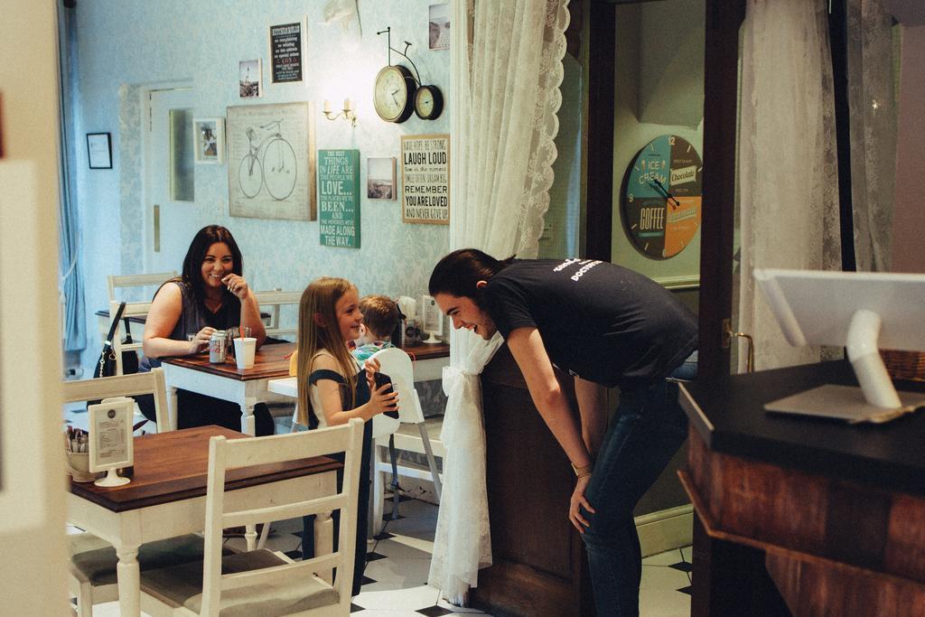 דבלין Charleville Lodge Hotel מראה חיצוני תמונה